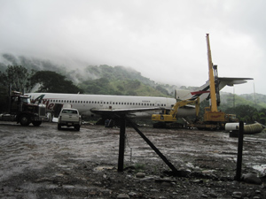 Airplane restaraunt in Dominical